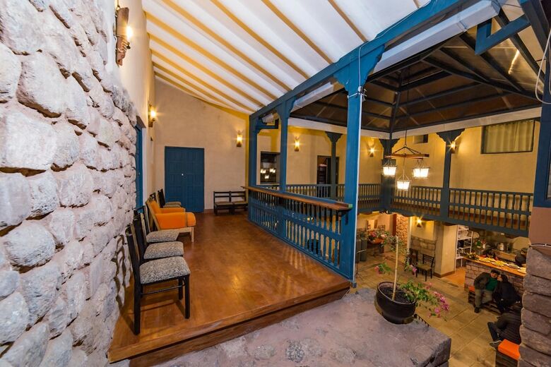 Hostal The Luxe Cusco Hostel