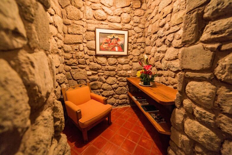 Hostal The Luxe Cusco Hostel