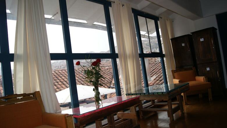 Hostal The Luxe Cusco Hostel