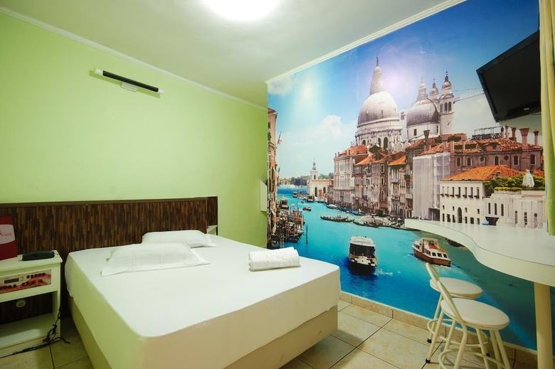 Hotel Mirage