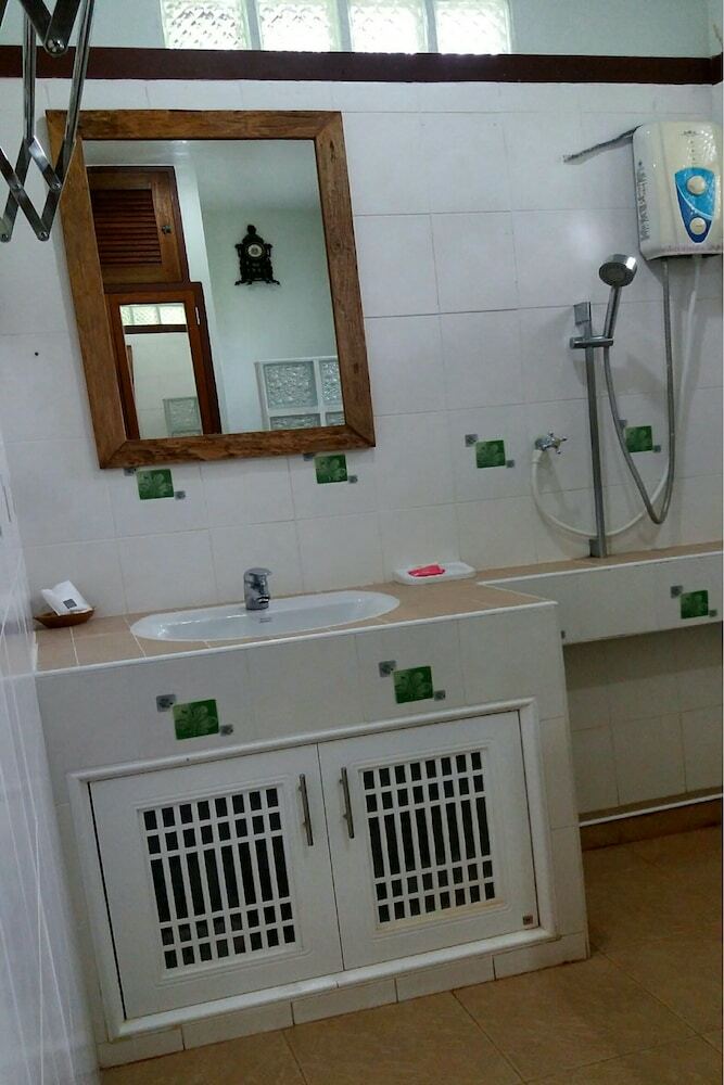 Hotel Rai Lung Tui Homestay