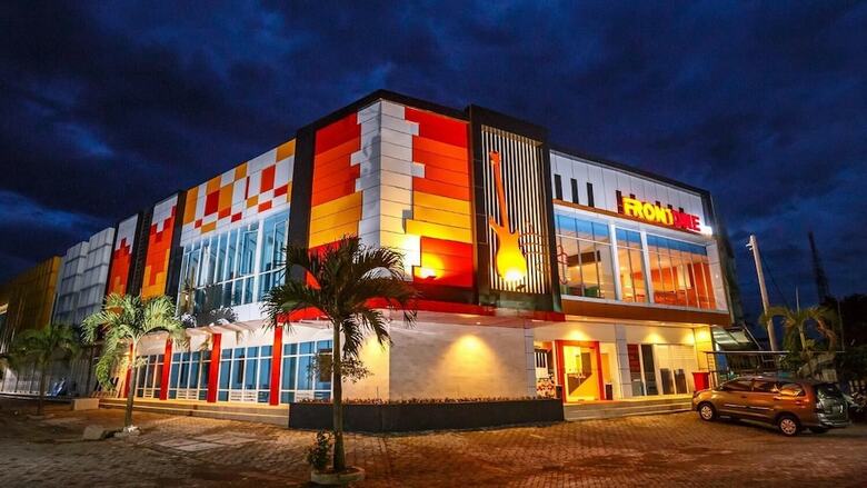 Hotel Front One Inn Muntilan