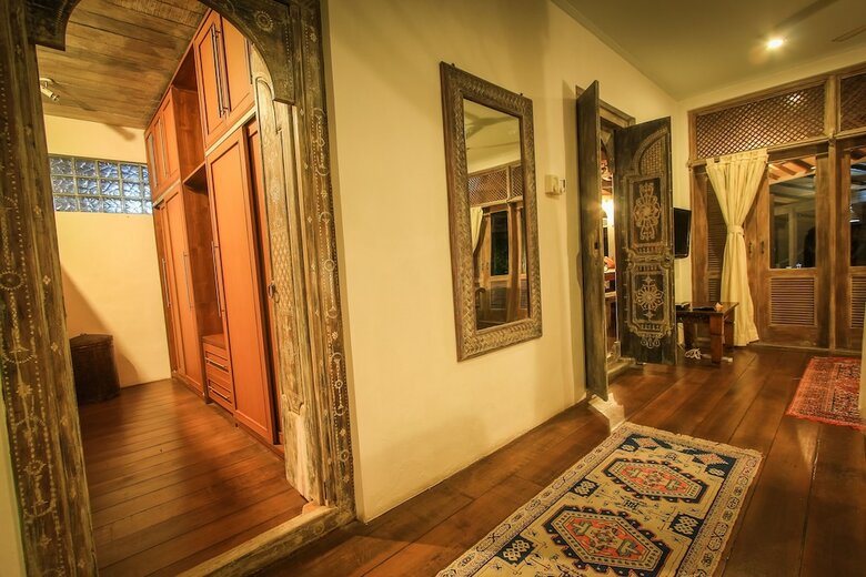 Rumah Nyaman Villa