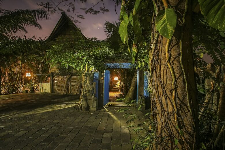 Rumah Nyaman Villa