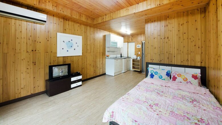 Baenae-gol Picture And Garden Pension