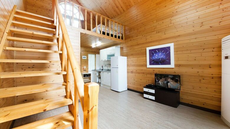 Baenae-gol Picture And Garden Pension