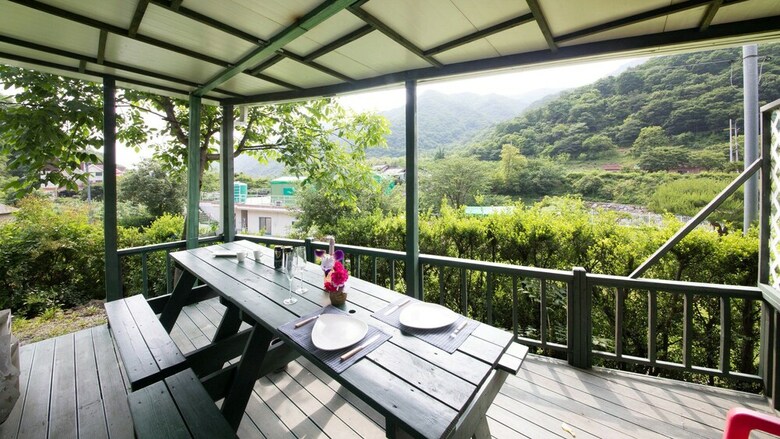 Baenae-gol Picture And Garden Pension