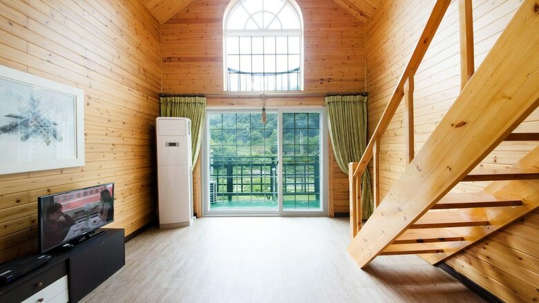 Baenae-gol Picture And Garden Pension