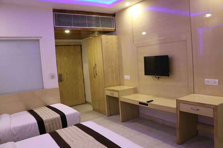 Hotel Check In Room New Delhi Railway Station