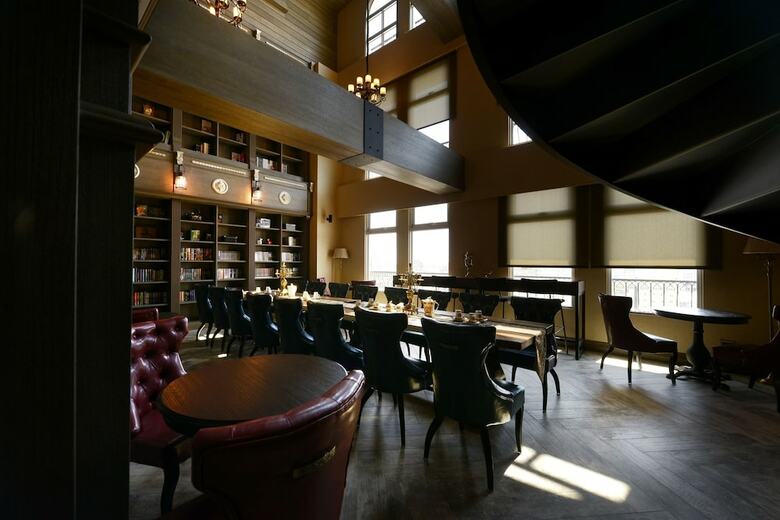 Golden Tulip Rs Boutique Hotel
