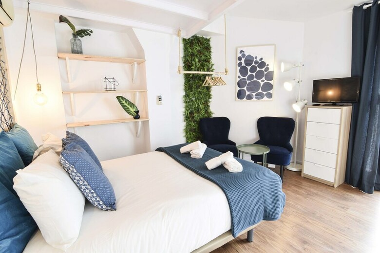 Apartamentos Letmalaga Souviron