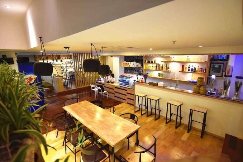Hostal Ease Hostel