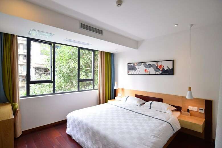 Hostal Ease Hostel