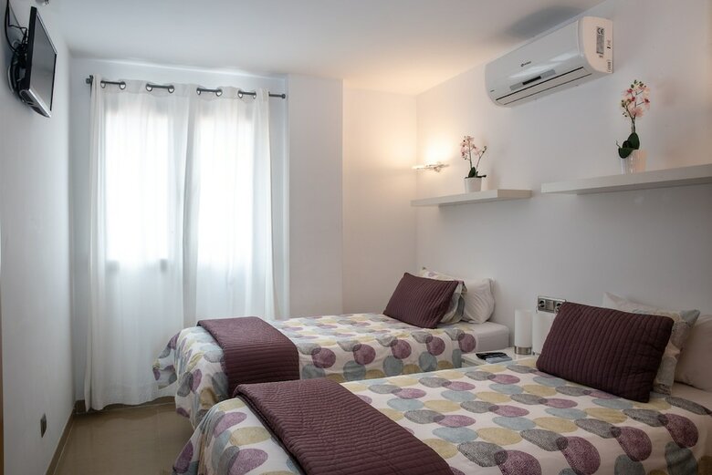 Aparthotel Apartamentos Delf�n