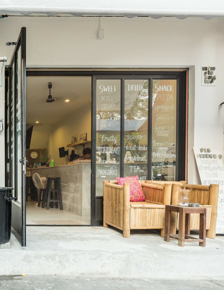 Hostal S L A Bar N'bed - Hostel