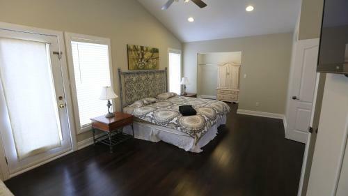 Hostal Riverfront Villa