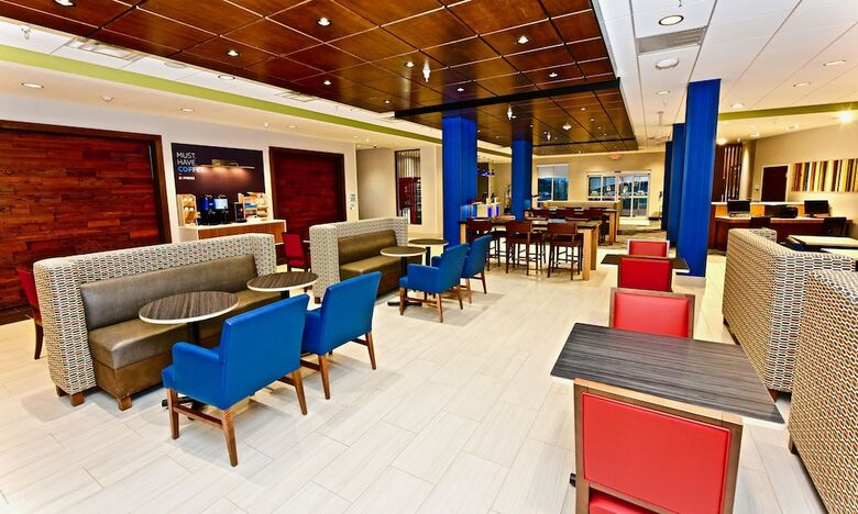 Hotel Holiday Inn Express & Suites Perryville