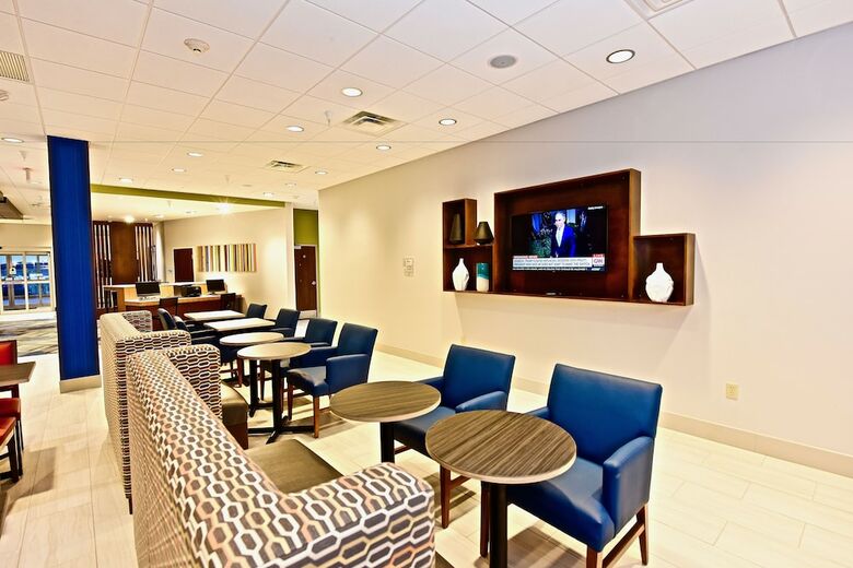 Hotel Holiday Inn Express & Suites Perryville