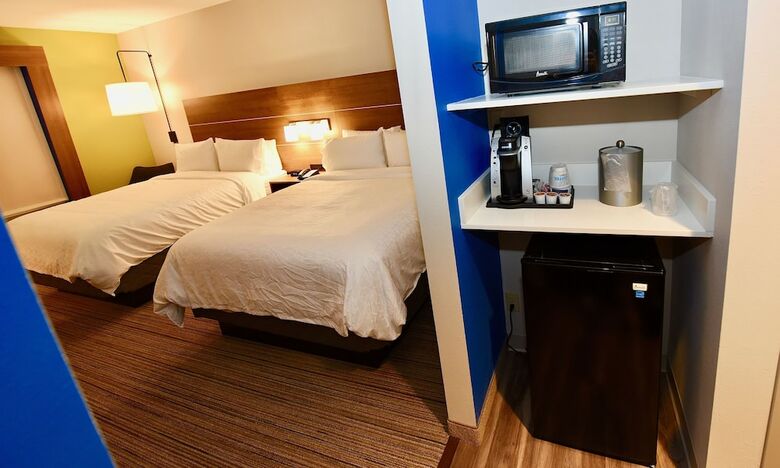 Hotel Holiday Inn Express & Suites Perryville