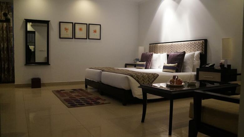 Hotel The Atrium