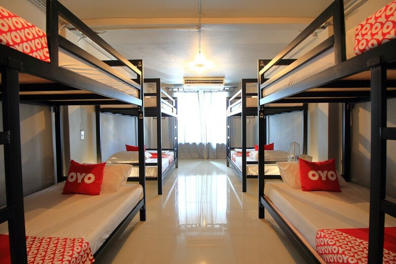Hostal Oyo 421 Guyasuka Hostel & Cafe