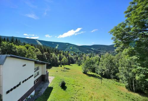 Hotel Horn� Pramen