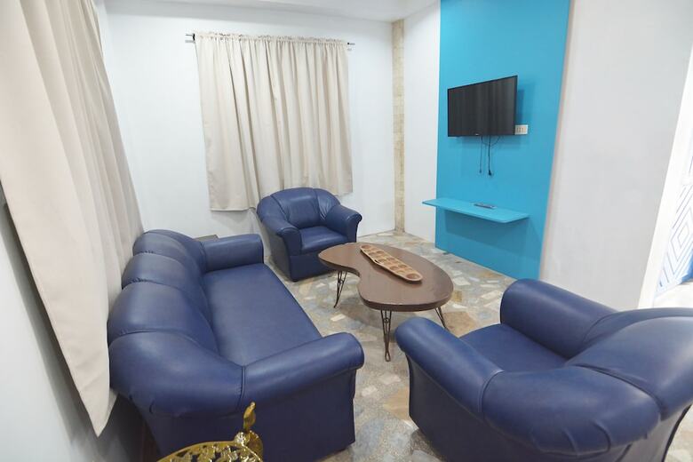 Hotel Highway To H Inn - Totolan