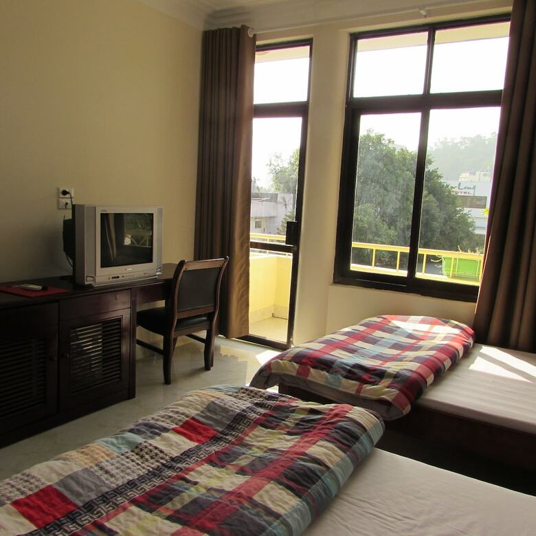 Viet Nhat Halong Hotel