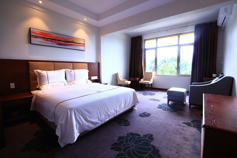 Tf Seaside Hotel