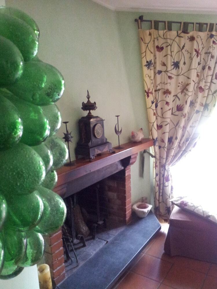 Villa Altar