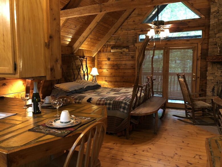 Bed & Breakfast Gatlinburg Adventure Cabins