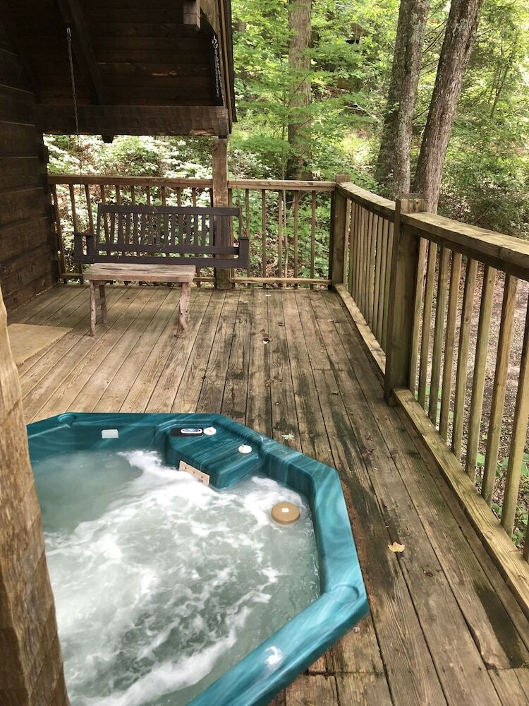 Bed & Breakfast Gatlinburg Adventure Cabins