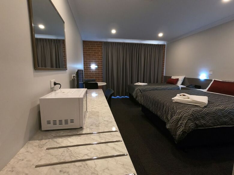 Bushmans Motor Inn