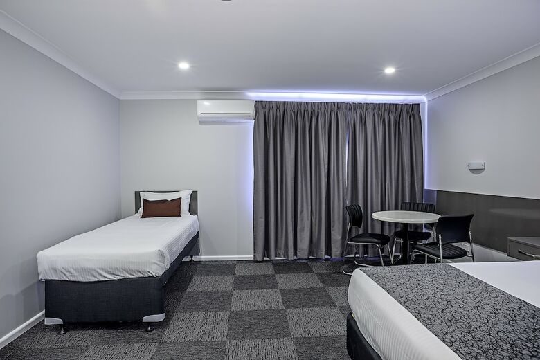 Bushmans Motor Inn