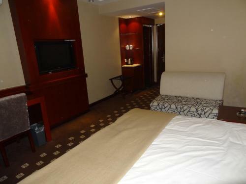 Huilong Tower Hotel