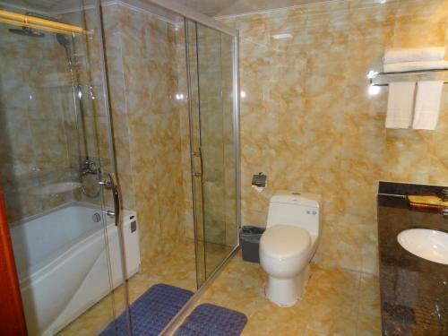 Huilong Tower Hotel