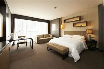 Sheraton Shanghai Waigaoqiao Hotel