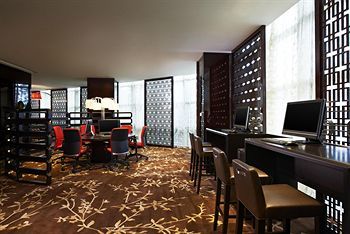 Sheraton Shanghai Waigaoqiao Hotel