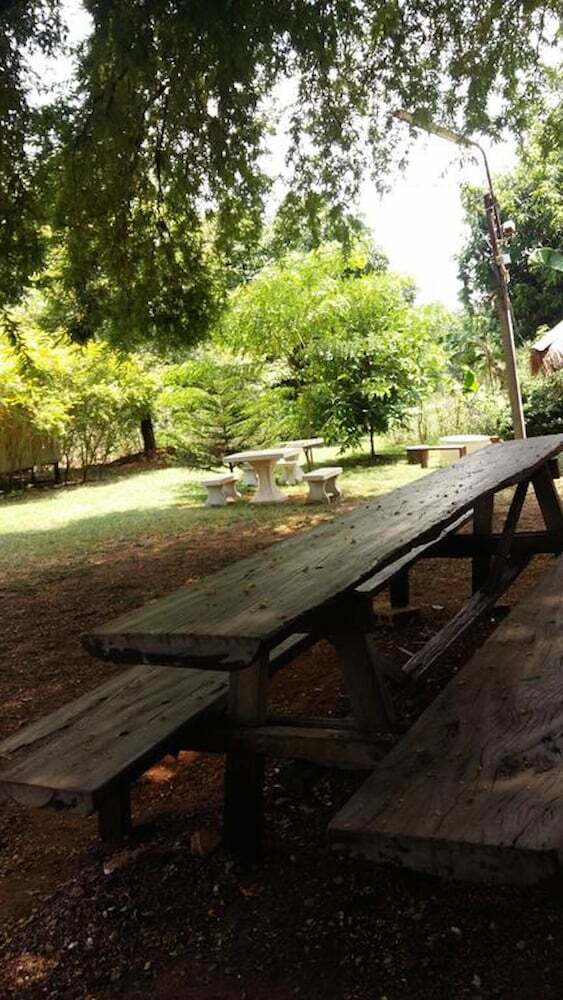 Hotel Sai Yok Noi Blue Mountain Resort