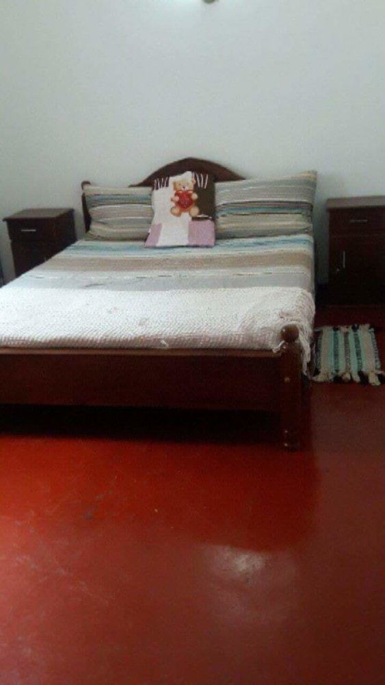 Hotel Srilusa Home Stay Hikkaduwa