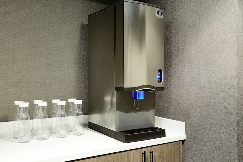 AC Hotel By Marriott Tampa Airport