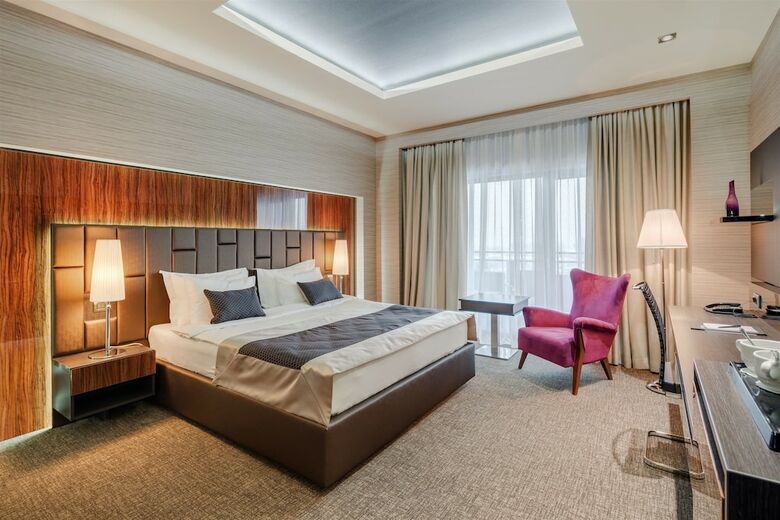 Sky Blue Hotel & Spa