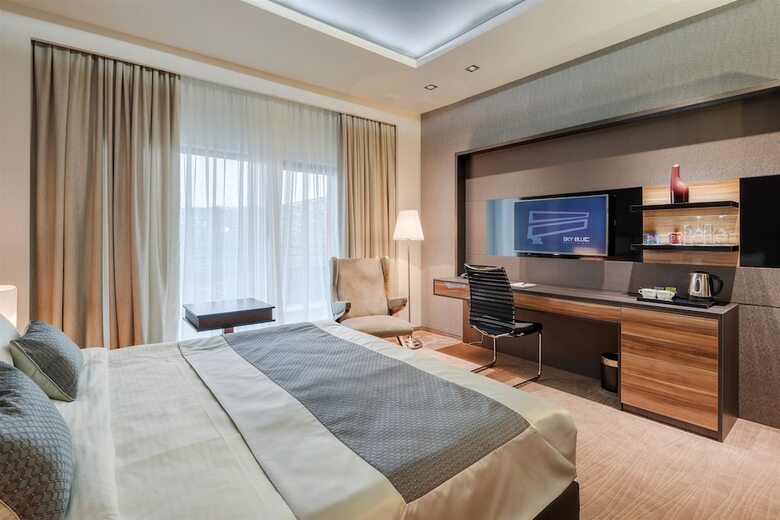 Sky Blue Hotel & Spa