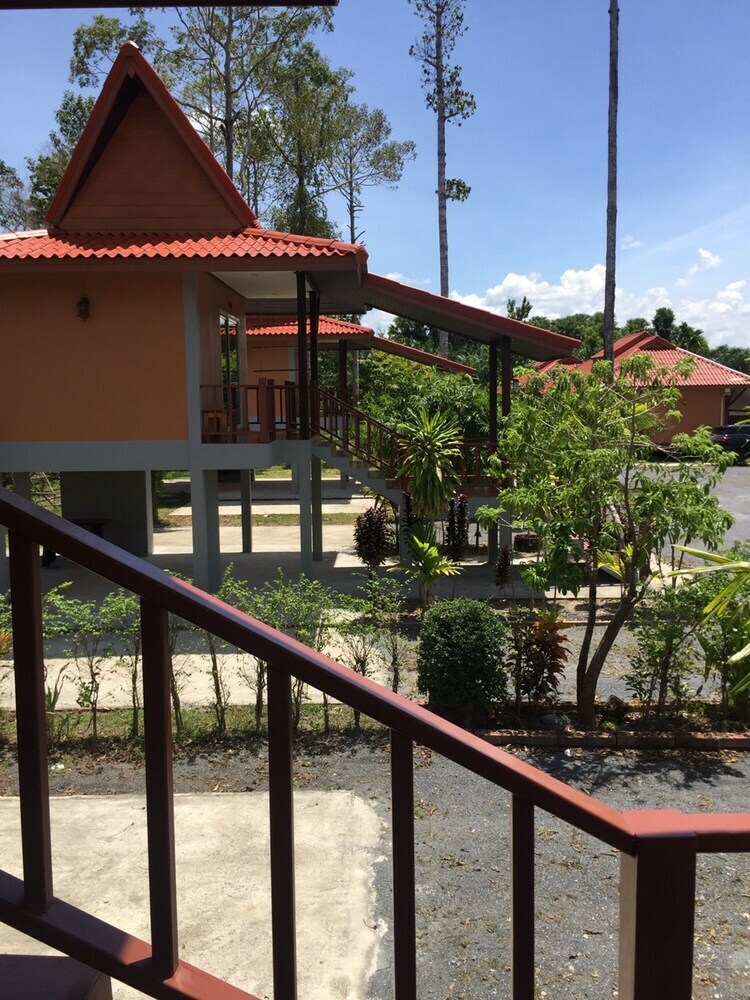 Hotel Phuengluang Resort