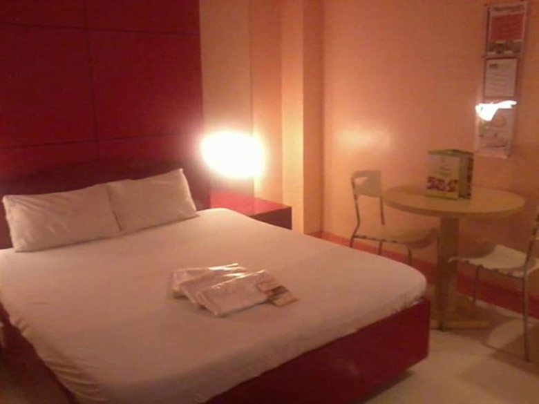 Bedbox Hotel Dagupan