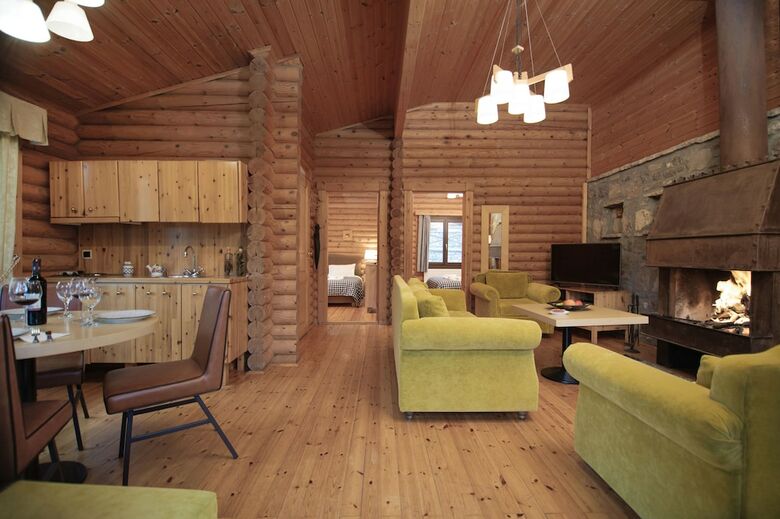 Hotel Xenios Chalets