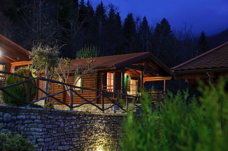 Hotel Xenios Chalets