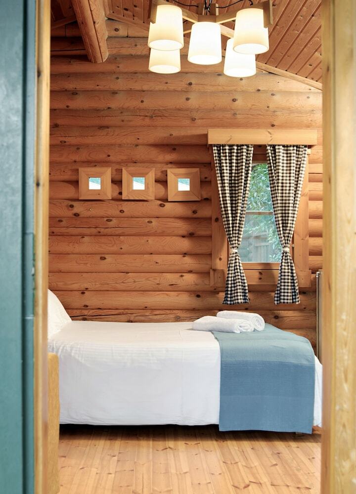 Hotel Xenios Chalets