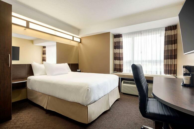 Hotel Microtel Inn & Suites By Wyndham Estevan