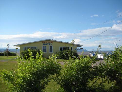 Beach Breeze Motel